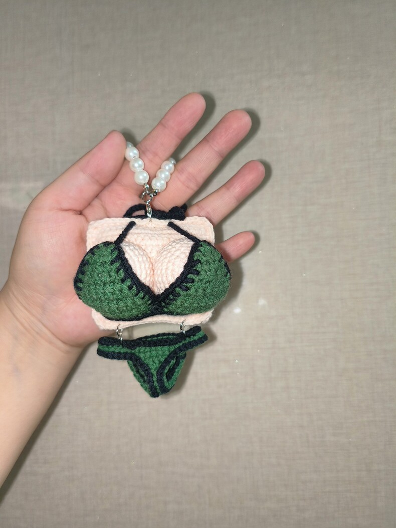 Crochet Bikini Keychain – Mini Swimsuit Bag Charm & Car Hanging Ornament - Image 6