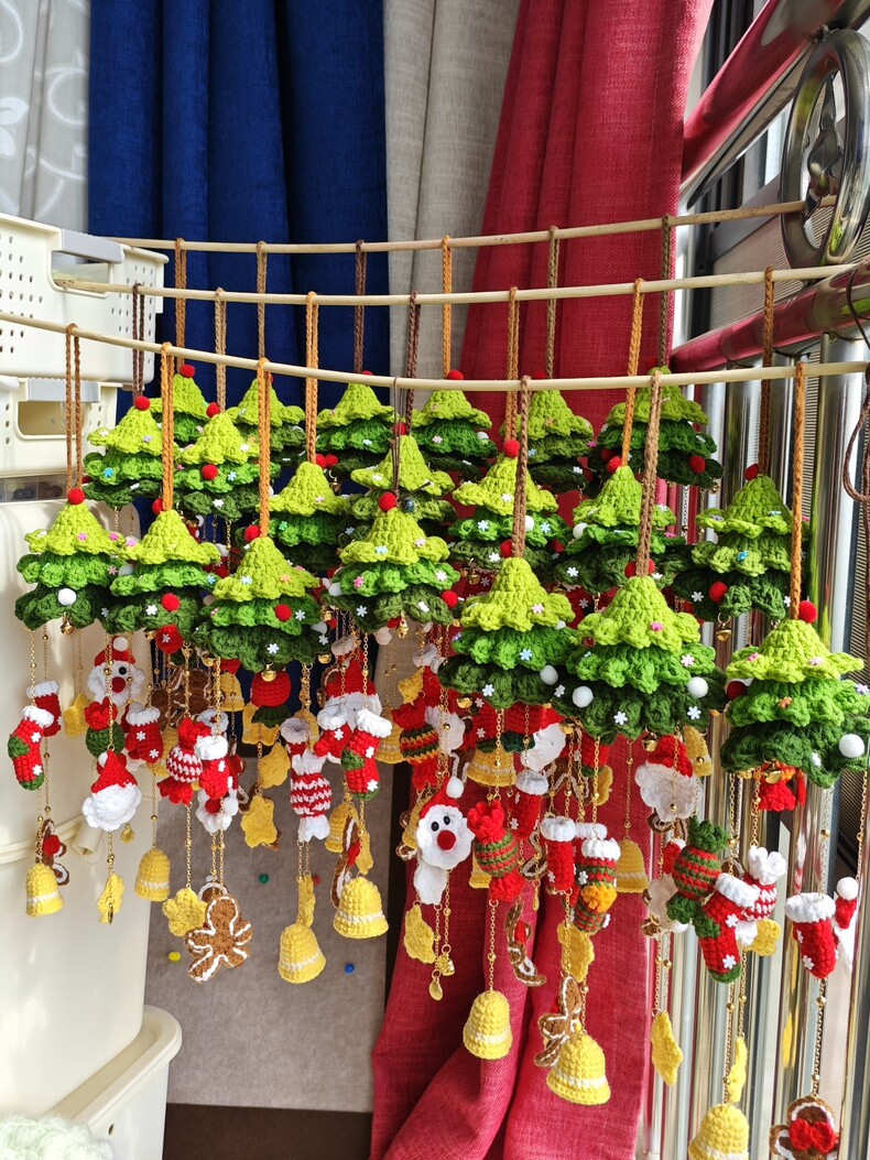 Handmade Crochet Christmas Tree Wind Chime Ornament – Hanging Car Charm & Bag Pendant with Tiny Bells - Image 7