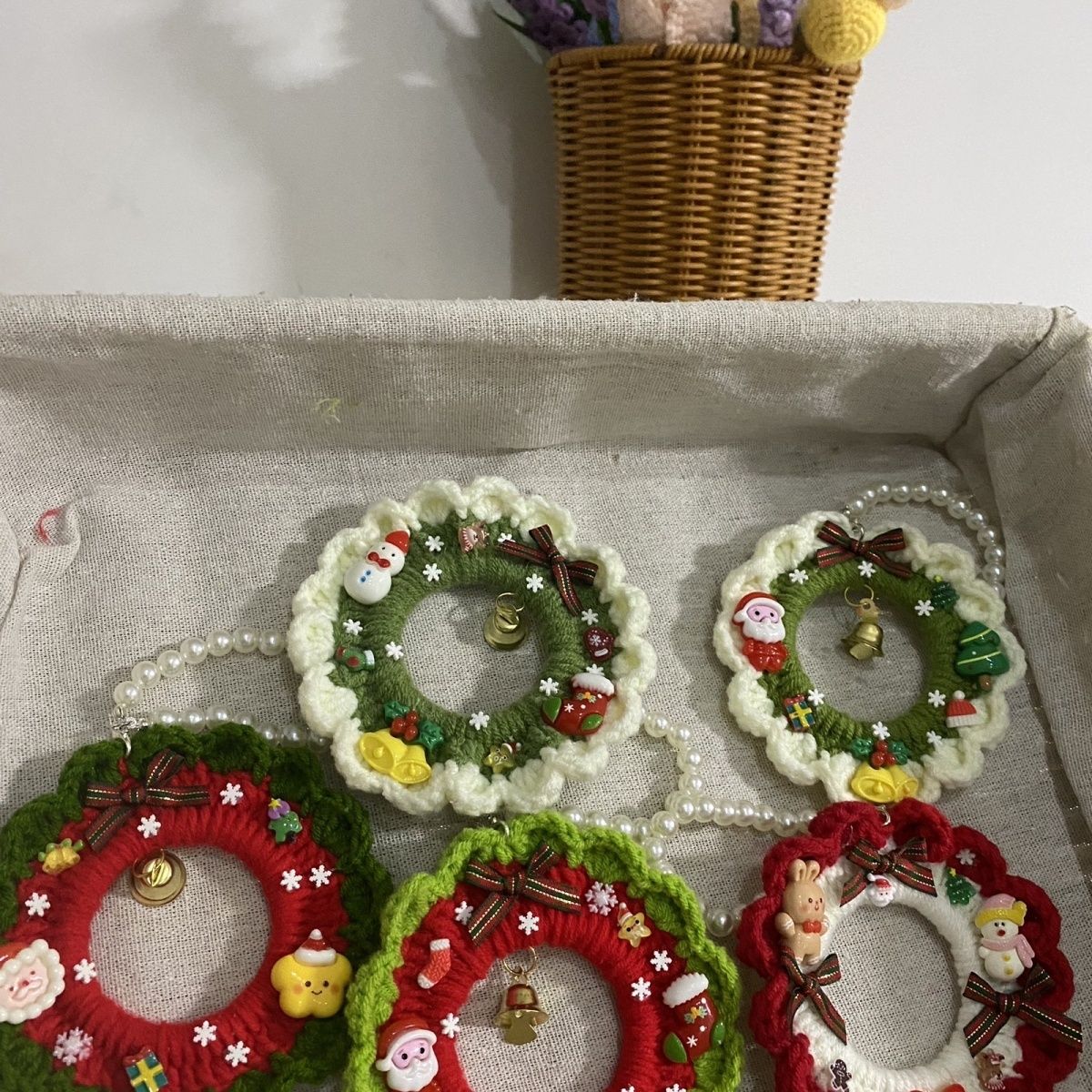 Handmade Crochet Garland Christmas Wreath Ornament – Pearl Chain Hanging Decoration for Bag, Car & Tree (Approx. 10 cm) - Image 12