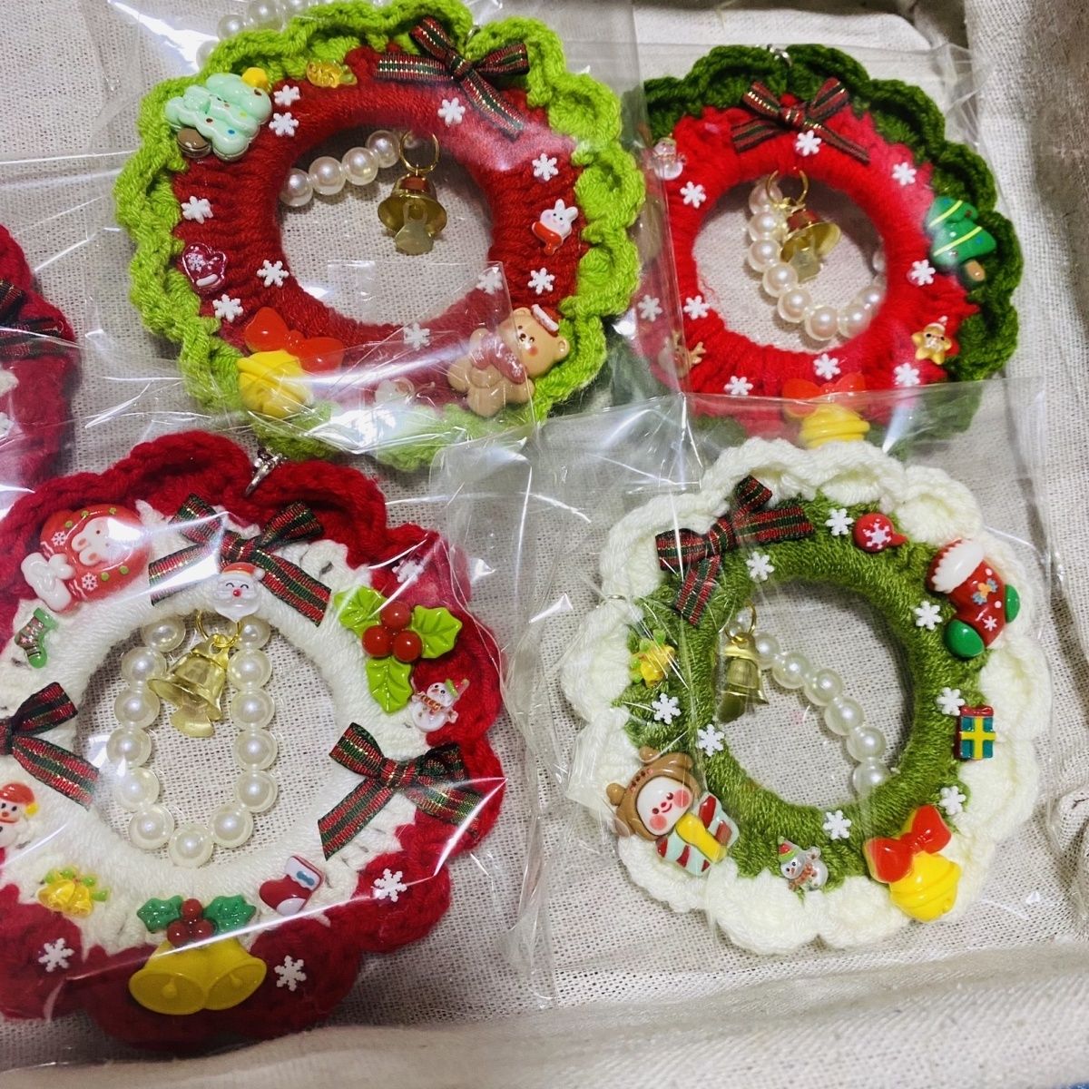 Handmade Crochet Garland Christmas Wreath Ornament – Pearl Chain Hanging Decoration for Bag, Car & Tree (Approx. 10 cm) - Image 15