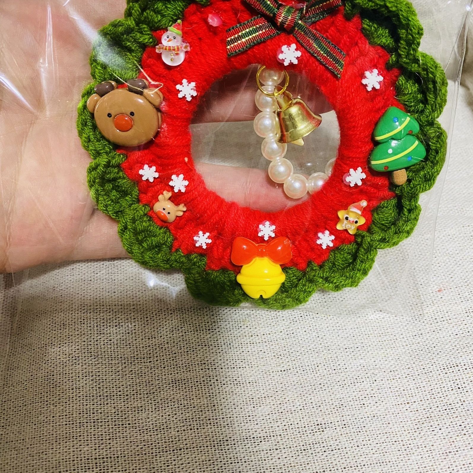 Handmade Crochet Garland Christmas Wreath Ornament – Pearl Chain Hanging Decoration for Bag, Car & Tree (Approx. 10 cm) - Image 5