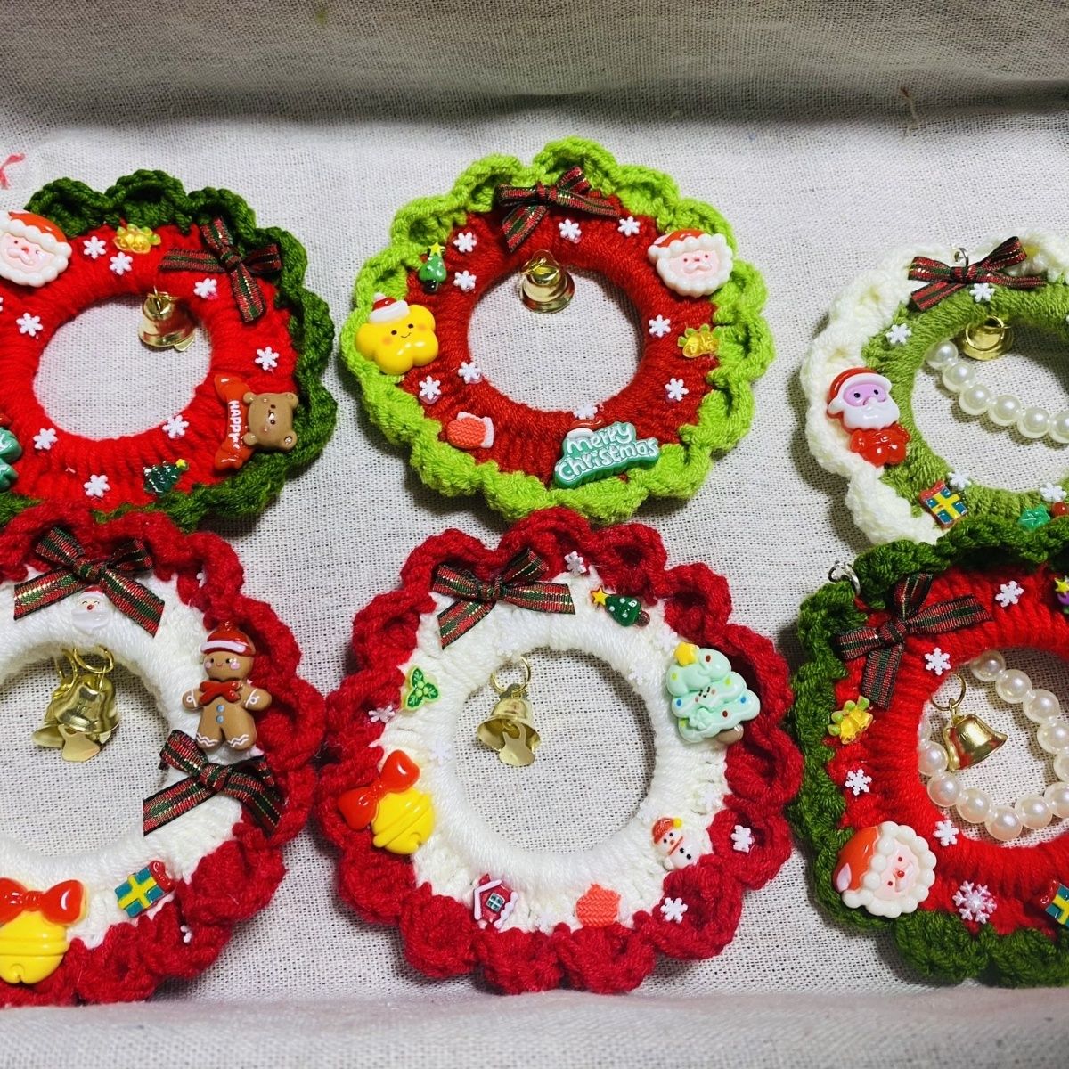 Handmade Crochet Garland Christmas Wreath Ornament – Pearl Chain Hanging Decoration for Bag, Car & Tree (Approx. 10 cm) - Image 9