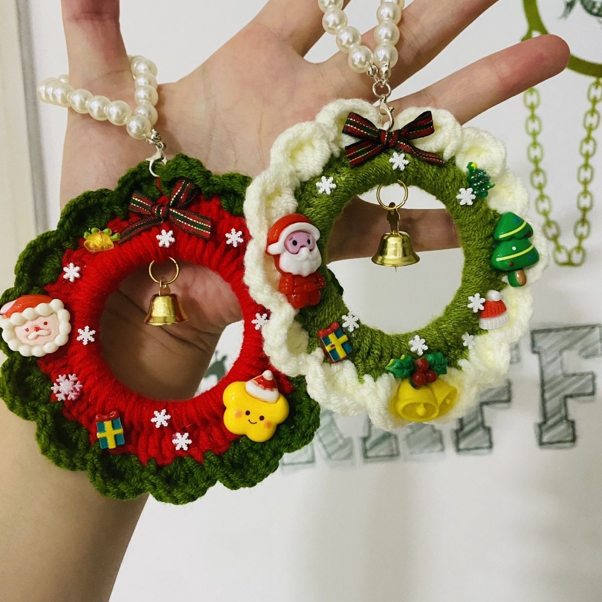 Handmade Crochet Garland Christmas Wreath Ornament – Pearl Chain Hanging Decoration for Bag, Car & Tree (Approx. 10 cm) - Image 10
