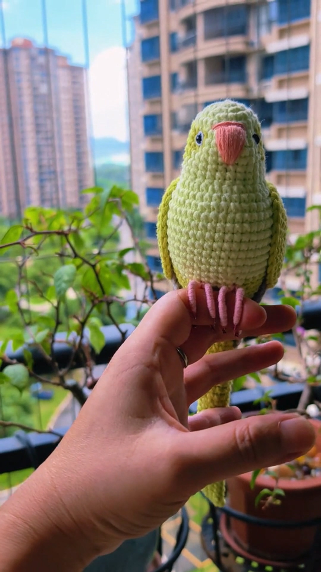 Custom Crochet Cinnamon Quaker Parrot – Handmade Monk Parakeet Plush, Small Keychain with Bell or Large Display, Personalized Pet Portrait - Image 2