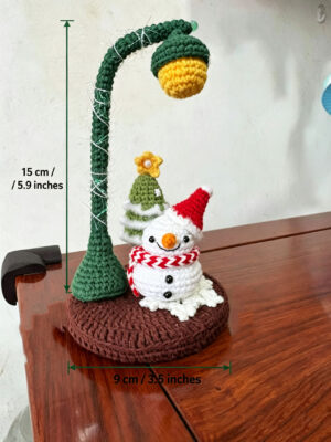 Floating Snowman Crochet Tabletop Ornament – Magical Handmade Christmas Street Lamp Decoration