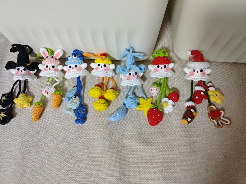 Crochet Ghost Keychain Charm – Buy 2 Get 1 Free! (15cm Body) - Image 24