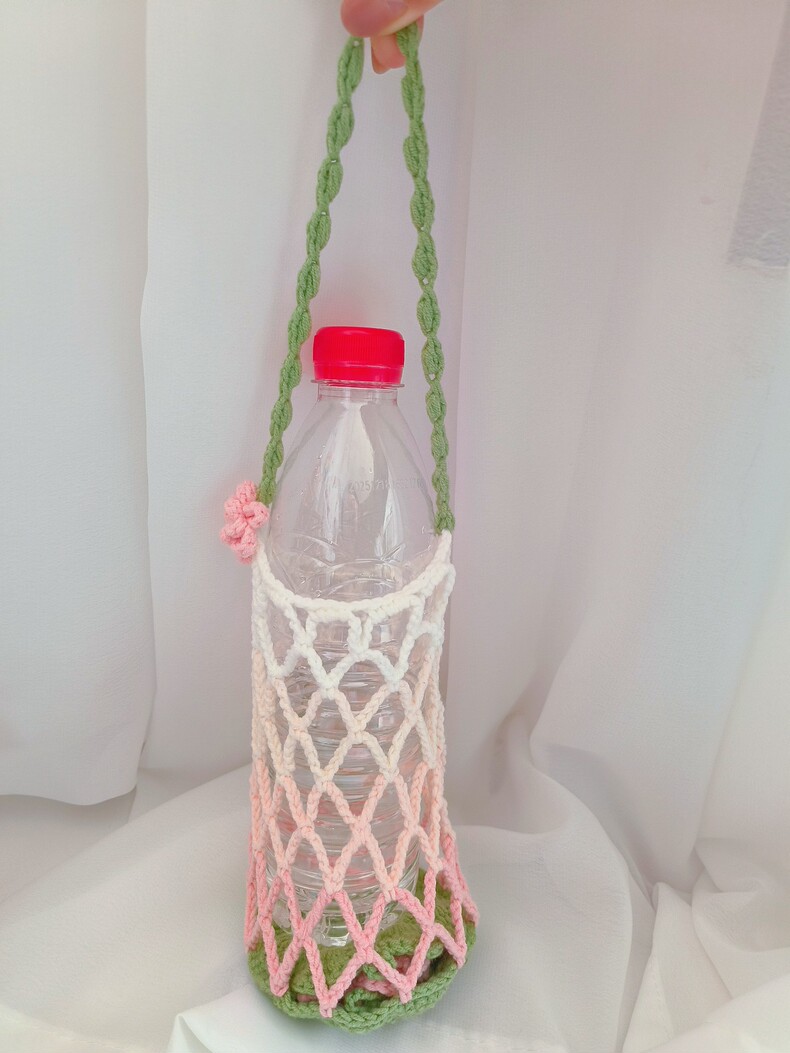 Cotton Water Bottle Holder β Handmade Crochet Lotus Bottle Bag, 2-in-1 Foldable Tumbler Charm, Cute Flower Accessory - Image 2