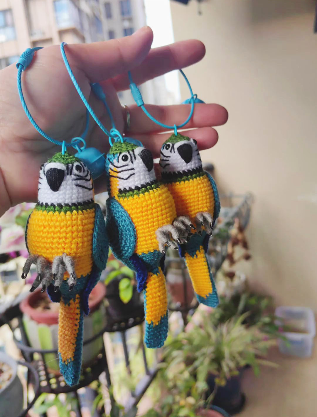 Custom Crochet Macaw Keychain, Realistic Parrot Plush Toy, Blue Gold Scarlet (Small/Medium) - Image 2