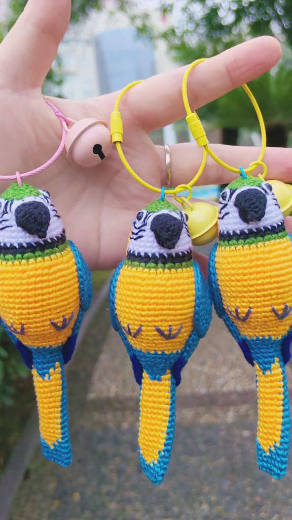 Custom Crochet Macaw Keychain, Realistic Parrot Plush Toy, Blue Gold Scarlet (Small/Medium) - Image 5