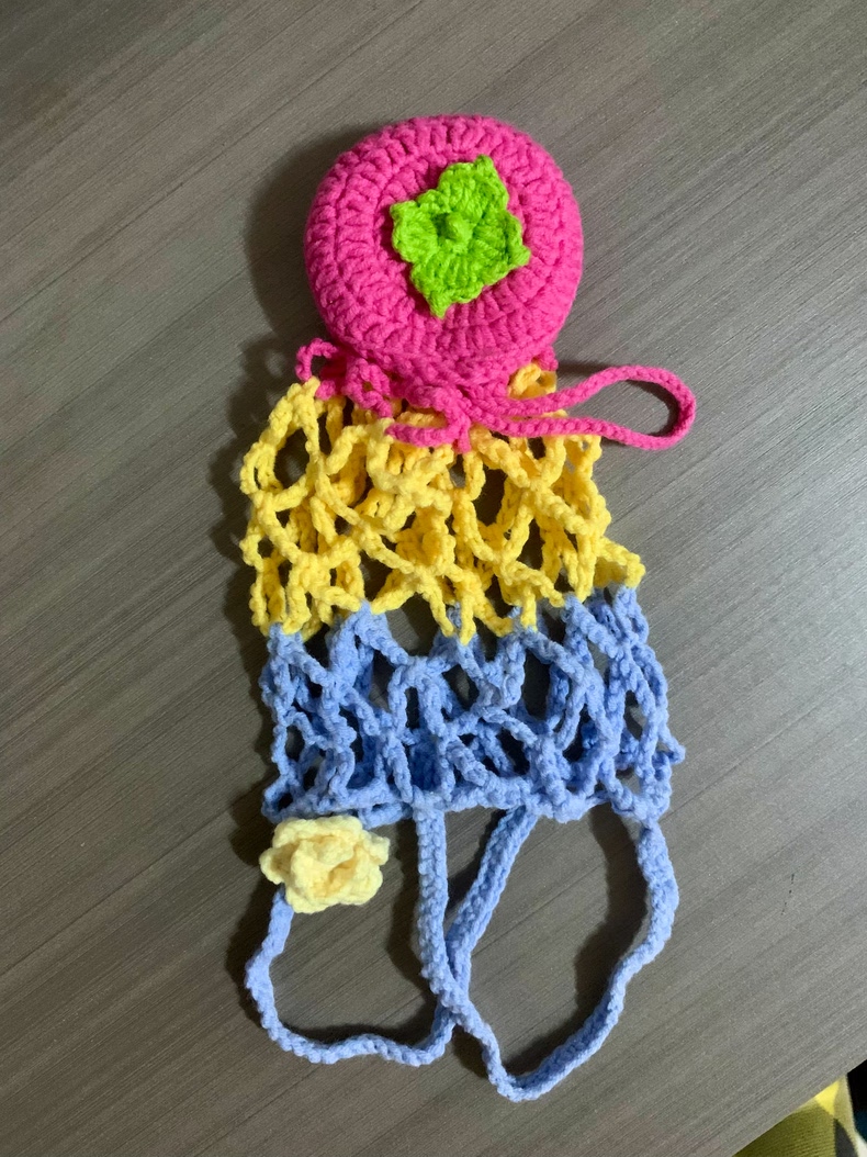 Crochet Bottle Holder Bag – Cute Fruit & Flower 2-in-1 Pouch, Handmade Tumbler Net Carrier & Bag Charm, 3 Colors Available - Image 5