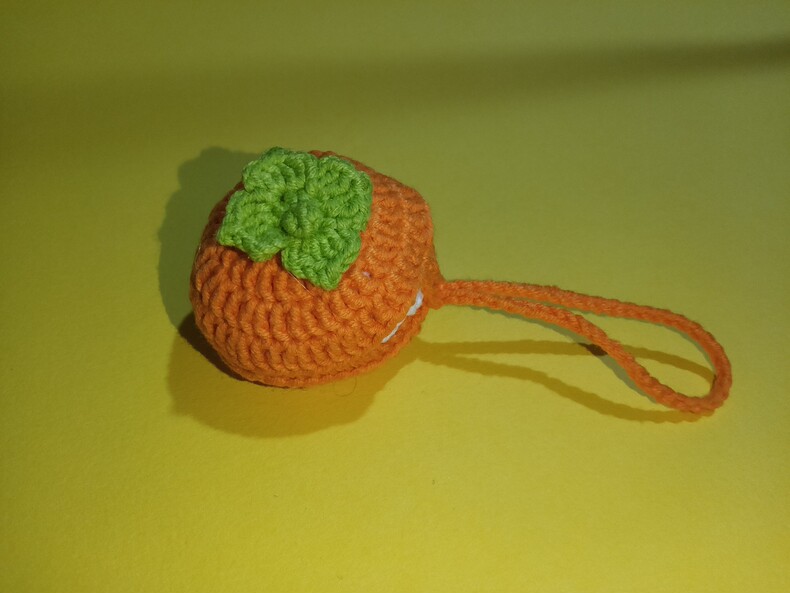 Crochet Bottle Holder Bag – Cute Fruit & Flower 2-in-1 Pouch, Handmade Tumbler Net Carrier & Bag Charm, 3 Colors Available - Image 6