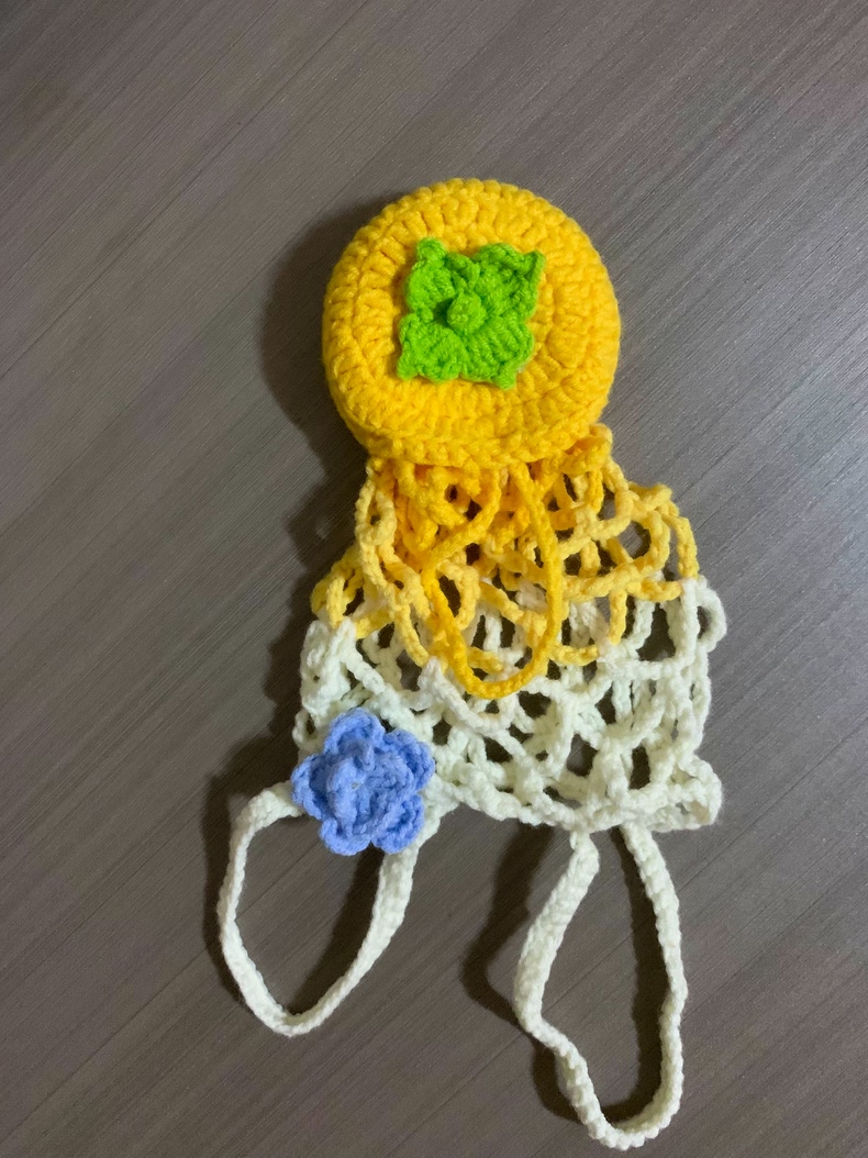 Crochet Bottle Holder Bag – Cute Fruit & Flower 2-in-1 Pouch, Handmade Tumbler Net Carrier & Bag Charm, 3 Colors Available - Image 8