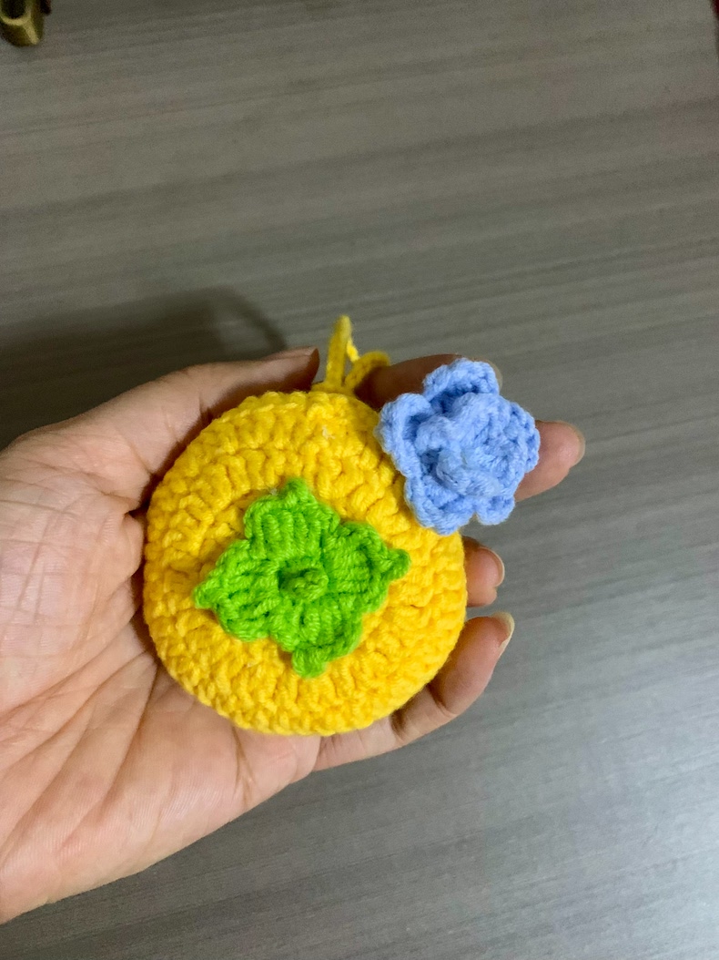 Crochet Bottle Holder Bag – Cute Fruit & Flower 2-in-1 Pouch, Handmade Tumbler Net Carrier & Bag Charm, 3 Colors Available - Image 10