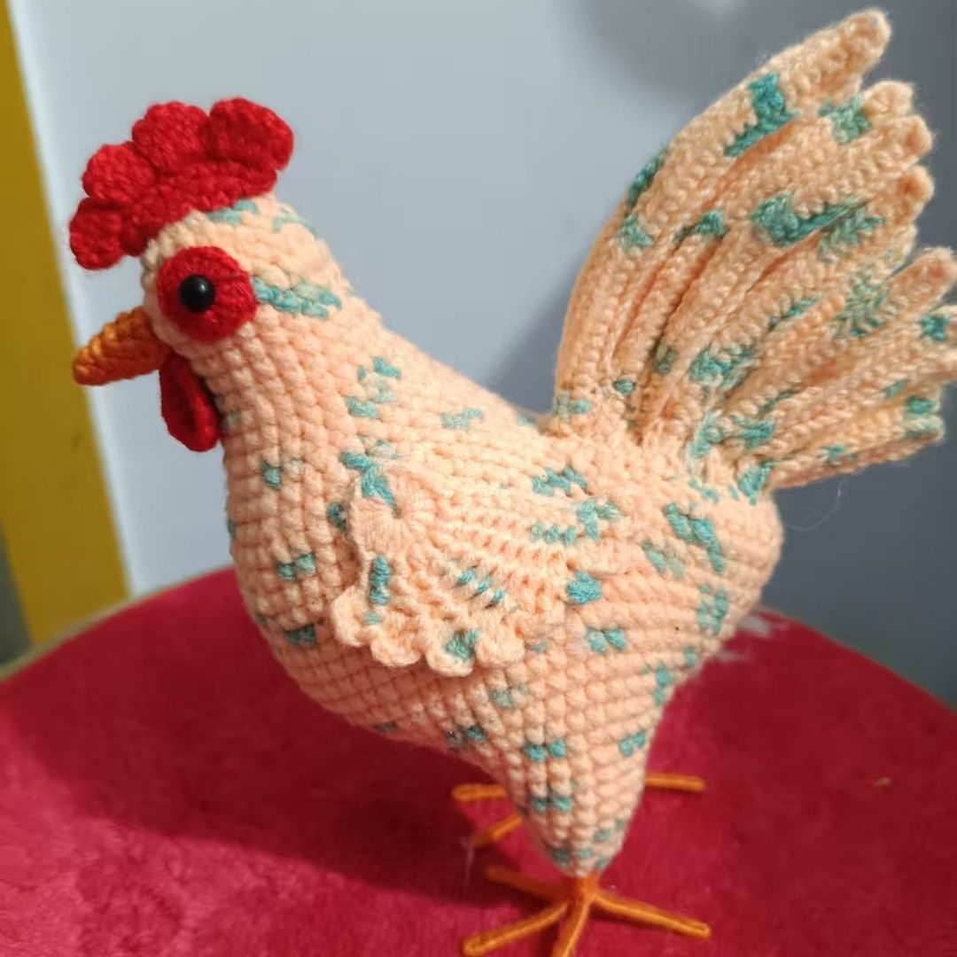 Amigurumi Chicken Rooster Figurine – Handmade Crochet Colorful Rooster, 19cm Tall Farmhouse Shelf Decor, Unique Gift for Chicken Lovers - Image 9