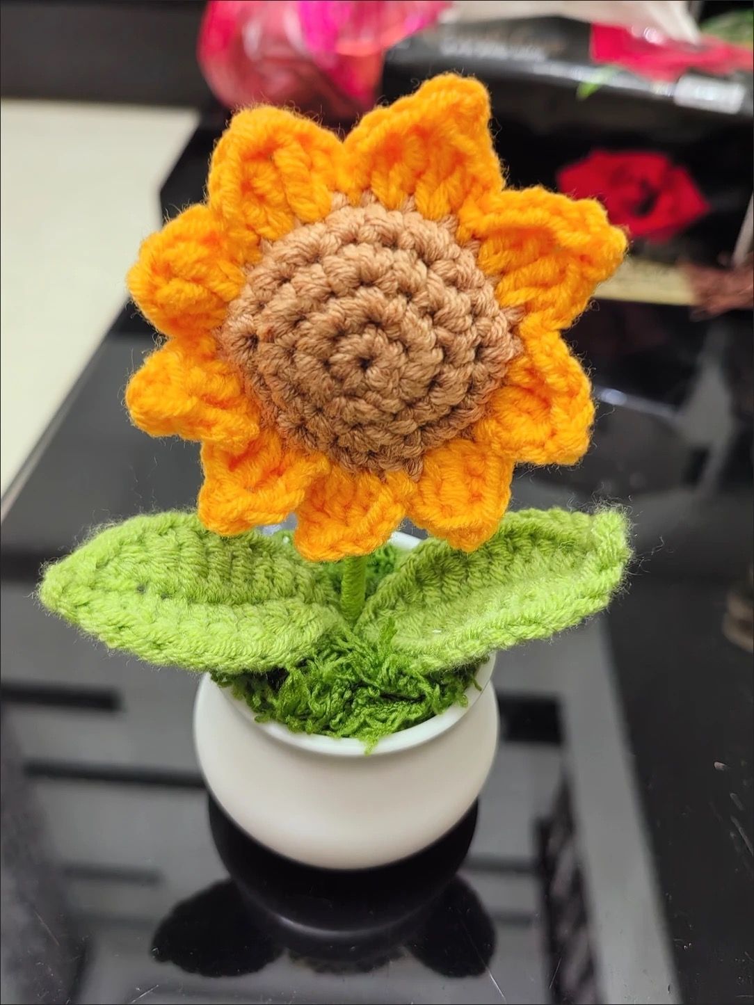 Handmade Crochet Sunflower Pot – Mini Potted Flower Desk Decor, Cottagecore Office Plant, Cute Gift for Her, Teacher & Coworker
