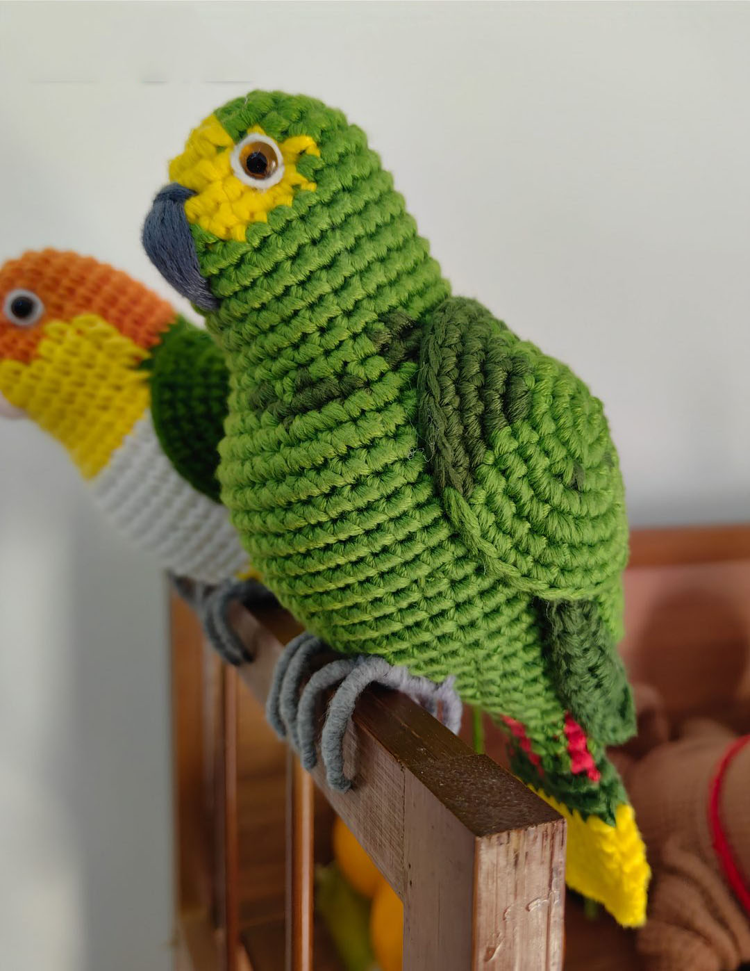 Handmade Yellow-crowned Amazon Figurine, Realistic Crochet Parrot Plush, Unique Birdwatcher Gift, Woodland Decor - Image 2