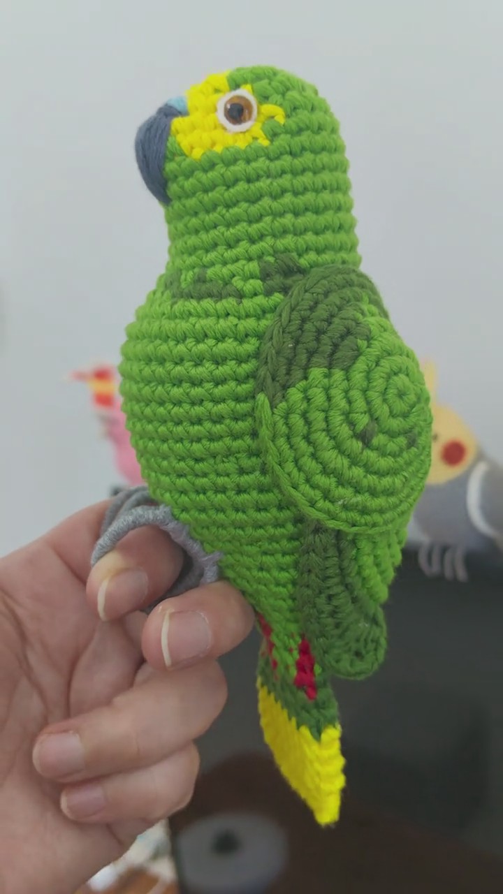 Handmade Yellow-crowned Amazon Figurine, Realistic Crochet Parrot Plush, Unique Birdwatcher Gift, Woodland Decor - Image 9