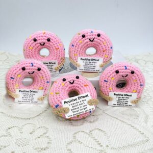 Positive Donut Crochet Plush – Handmade Amigurumi with Inspirational Pun Card, Cute Desk Buddy & Gift for Friends