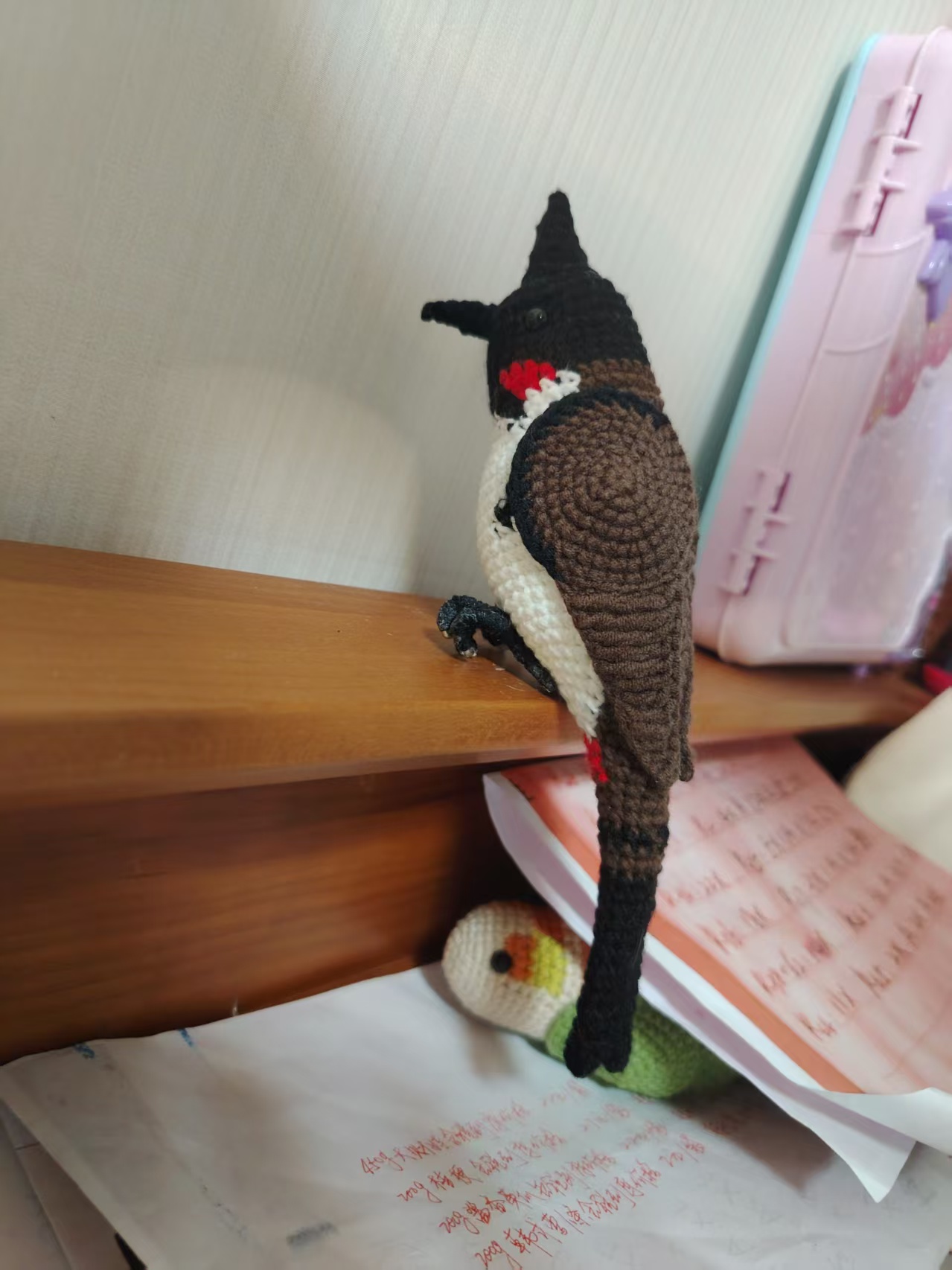 Realistic Red-whiskered Bulbul Figurine, Handmade Crochet Bird Plush, Unique Nature Lover Gift, Desktop Decor - Image 4