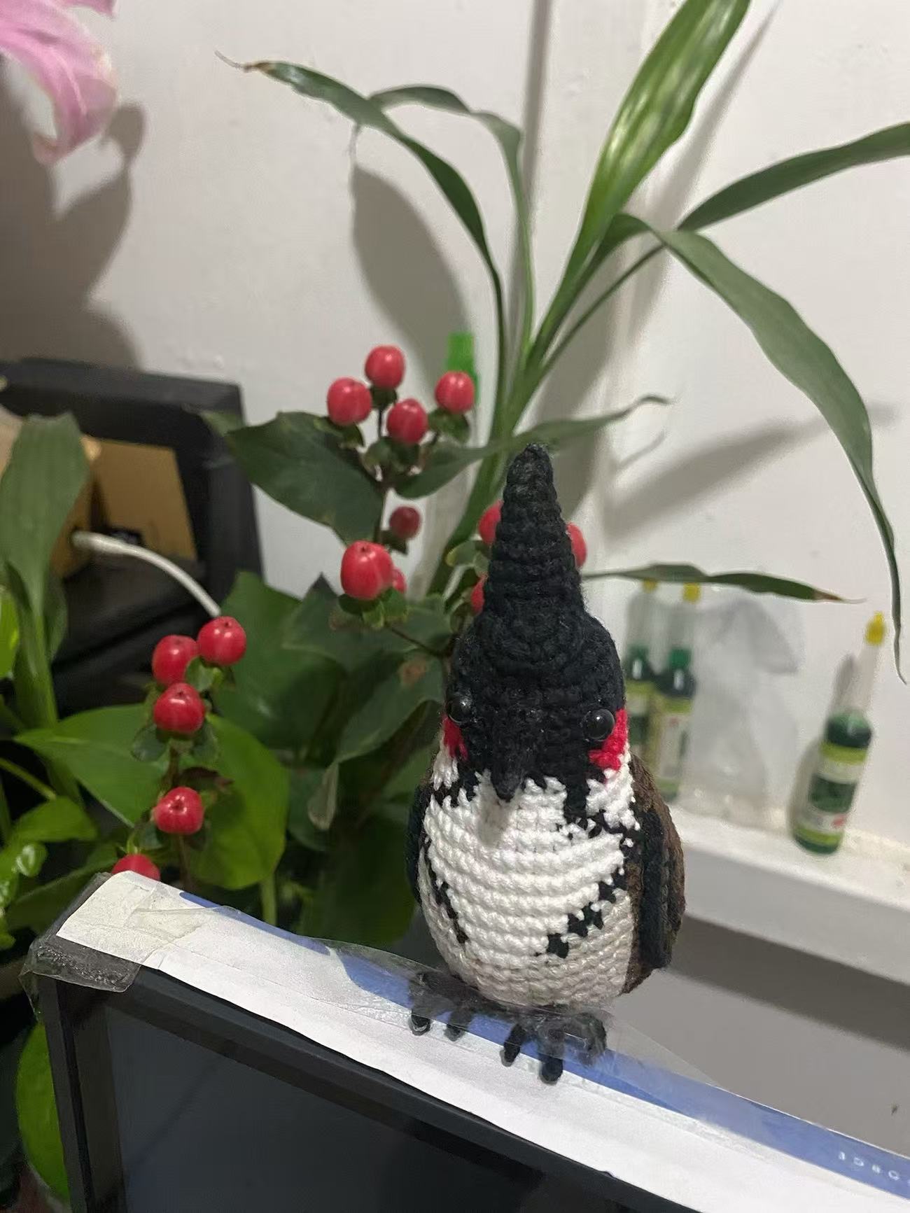 Realistic Red-whiskered Bulbul Figurine, Handmade Crochet Bird Plush, Unique Nature Lover Gift, Desktop Decor - Image 7