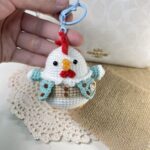 Amigurumi Chicken Keychain with Cute Outfit – Handmade Crochet Chick Charm, Mini 8cm Bag Accessory, Unique Gift for Her