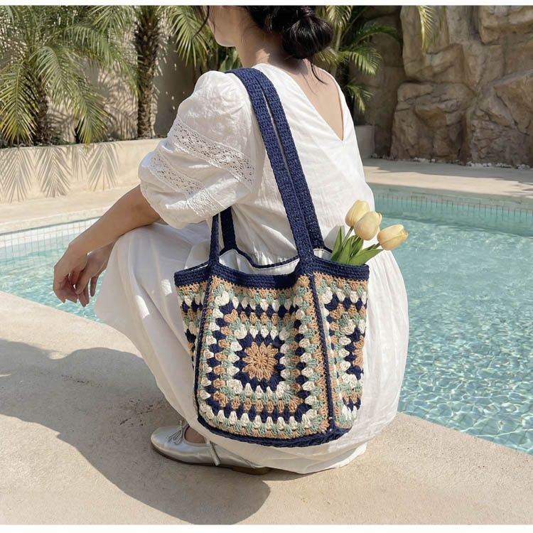 Handmade Crochet Granny Square Tote – Navy Blue Vintage Floral Bag with Lining, Large Capacity Shoulder Bag, Retro Boho Handbag - Image 3