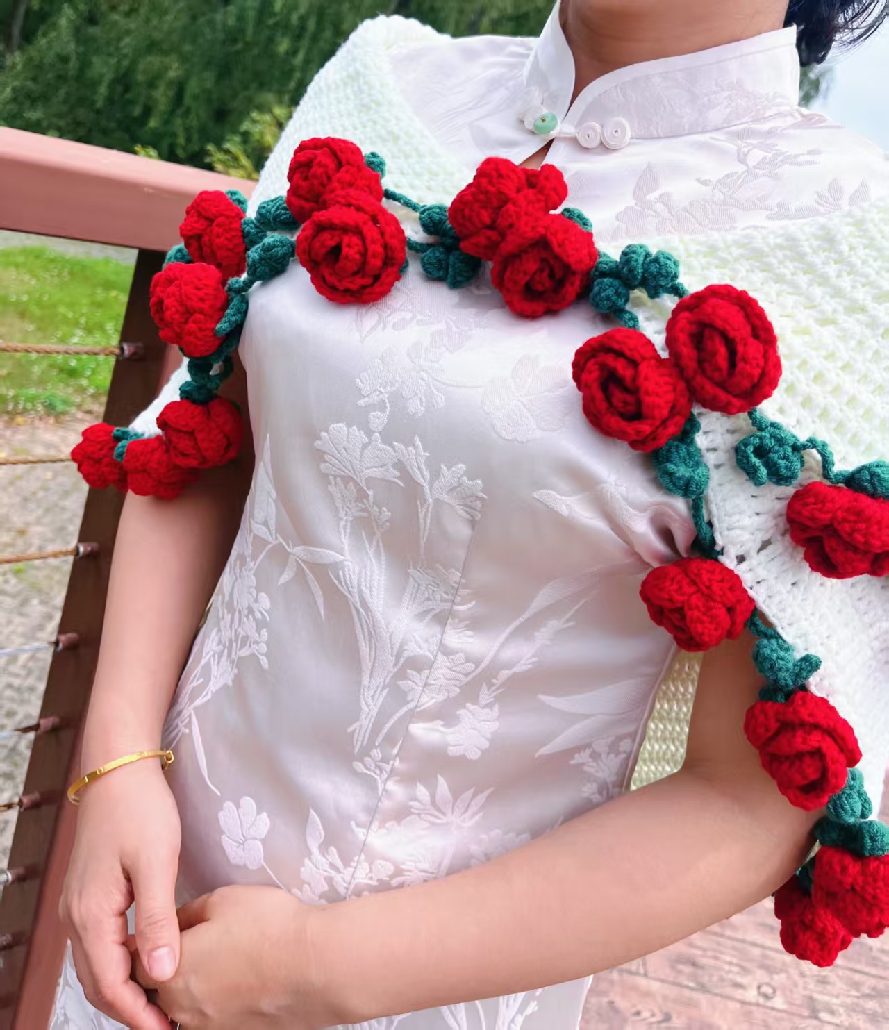 Crochet Rose Bouquet Blanket – Handmade 2-in-1 Floral Shawl Wrap, Warm Throw for Weddings & Gifts, Multiple Sizes - Image 12