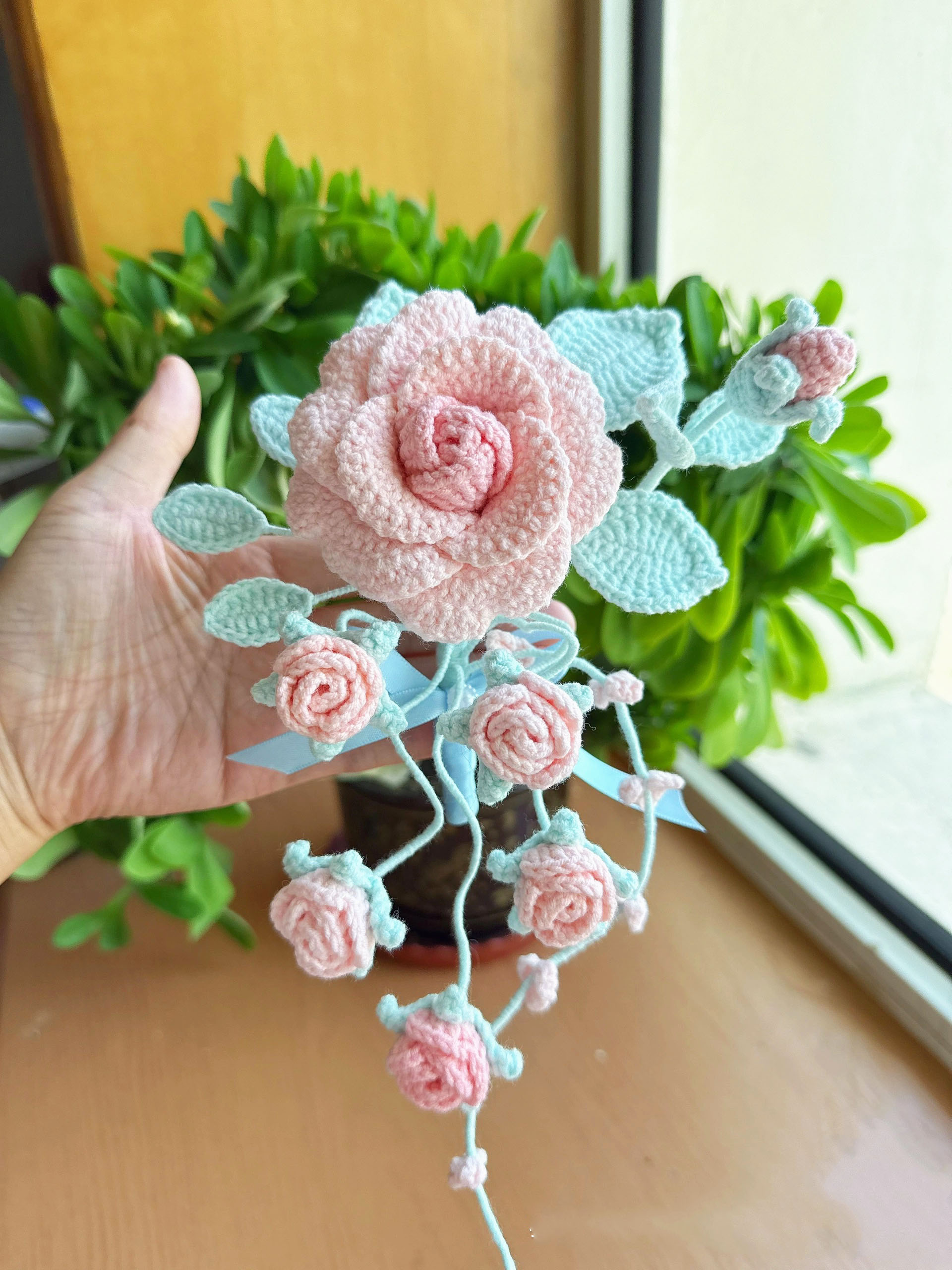 Handmade Crochet Rose Car Vent Clip – Cute Floral Car Accessory with Secure Clip, 8 Colors, Interior Decoration Gift - Image 5
