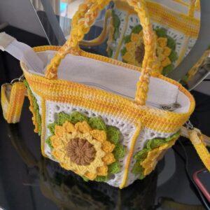 Handmade Crochet Sunflower Tote Bag – Yellow Floral Granny Square Handbag with Zipper & Lining, Summer Shoulder Bag