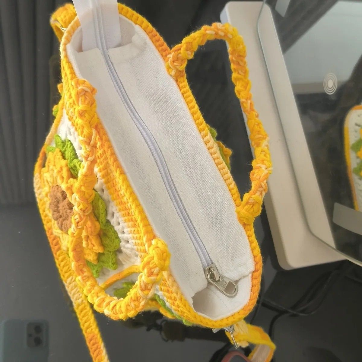 Handmade Crochet Sunflower Tote Bag – Yellow Floral Granny Square Handbag with Zipper & Lining, Summer Shoulder Bag - Image 6