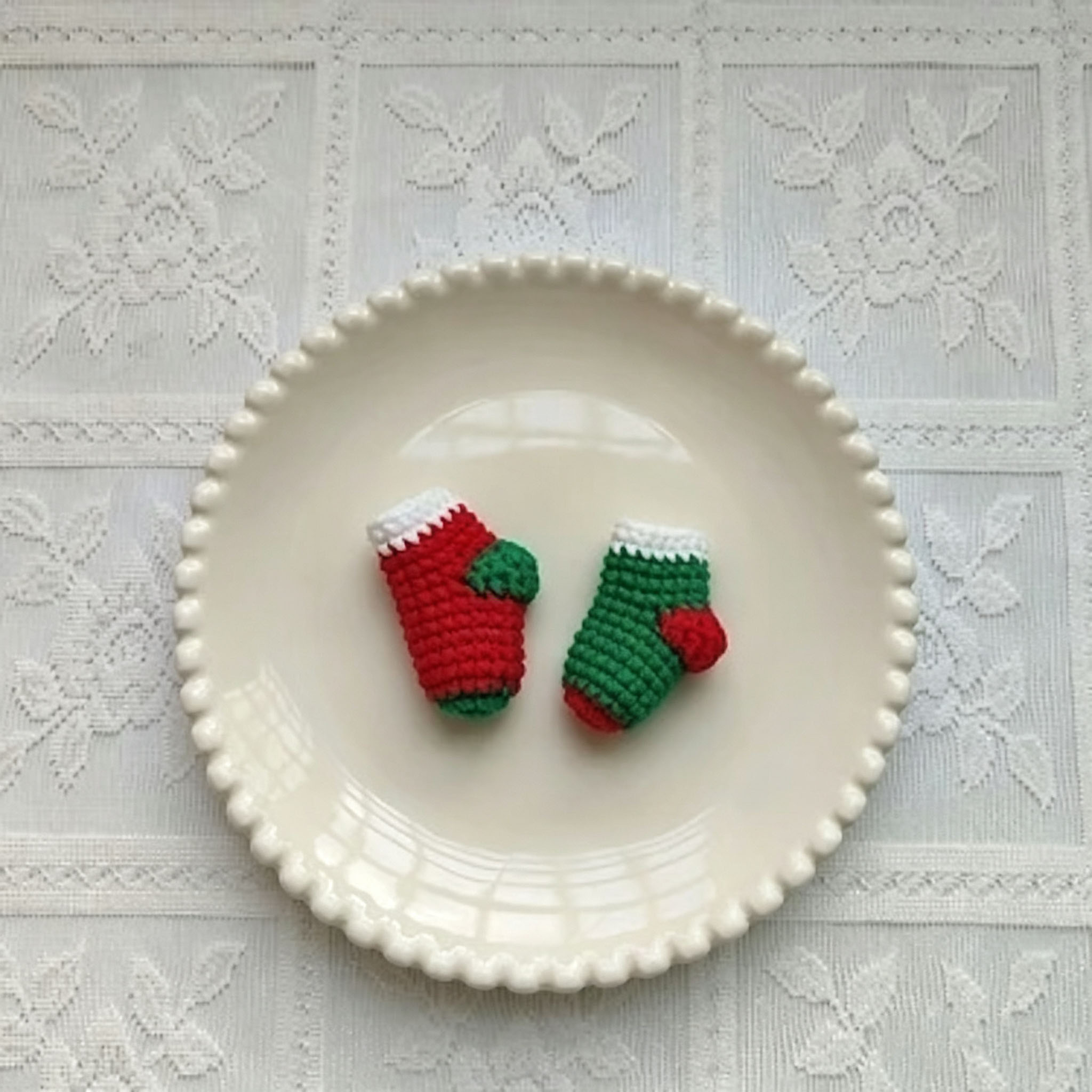 Micro Crochet Christmas Decor | Mini Stockings, Hats, Mittens & Trees - Image 11