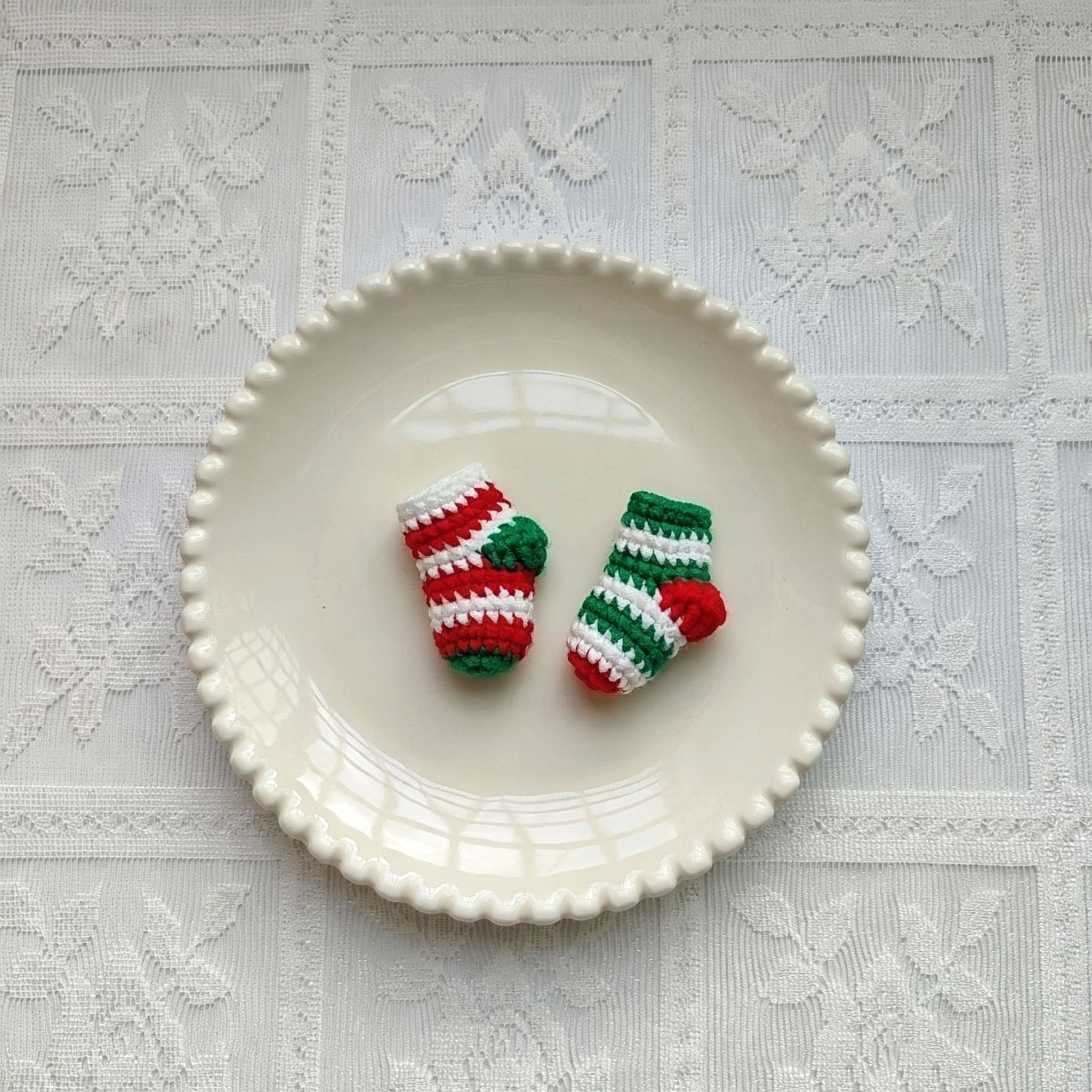 Micro Crochet Christmas Decor | Mini Stockings, Hats, Mittens & Trees - Image 15
