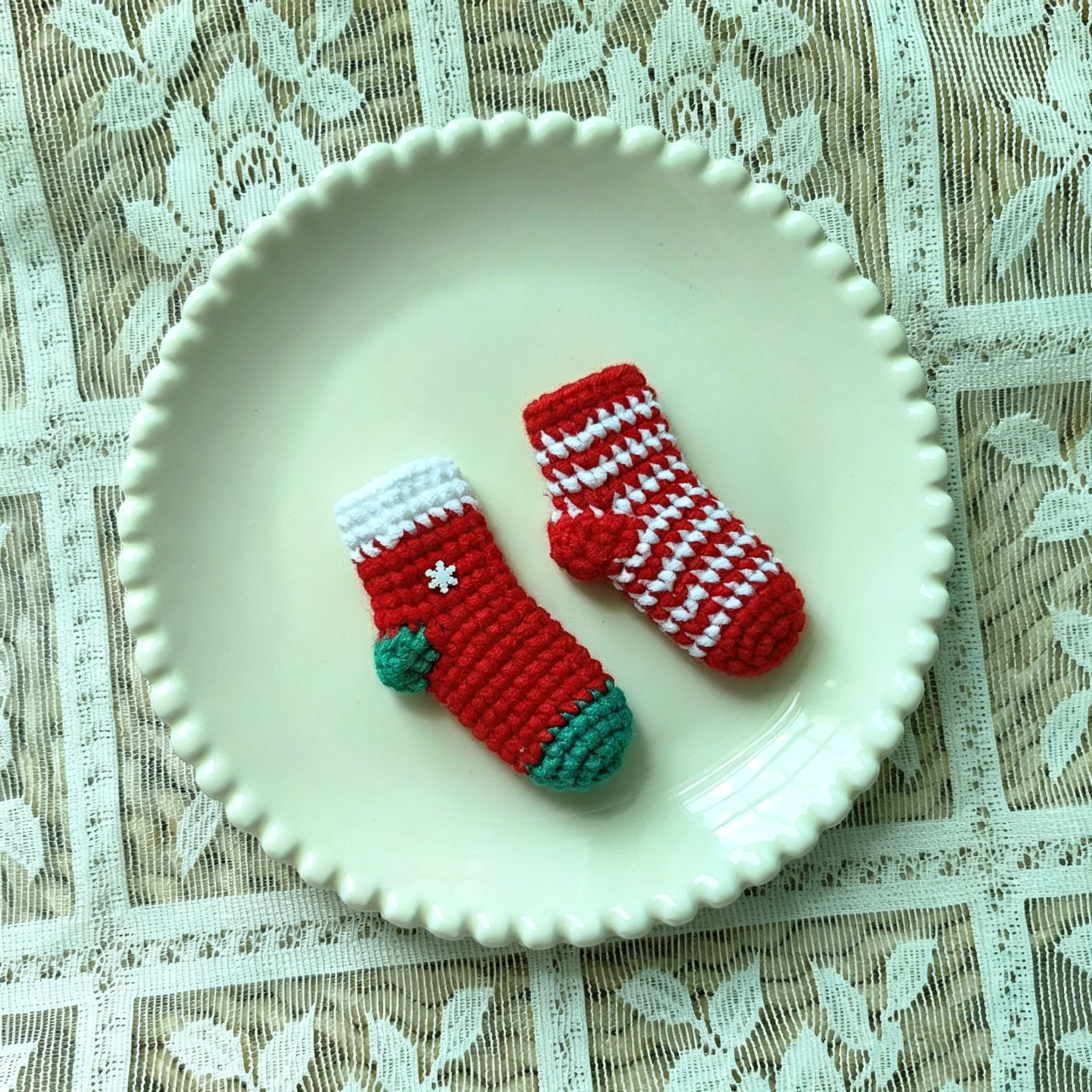 Micro Crochet Christmas Decor | Mini Stockings, Hats, Mittens & Trees - Image 7