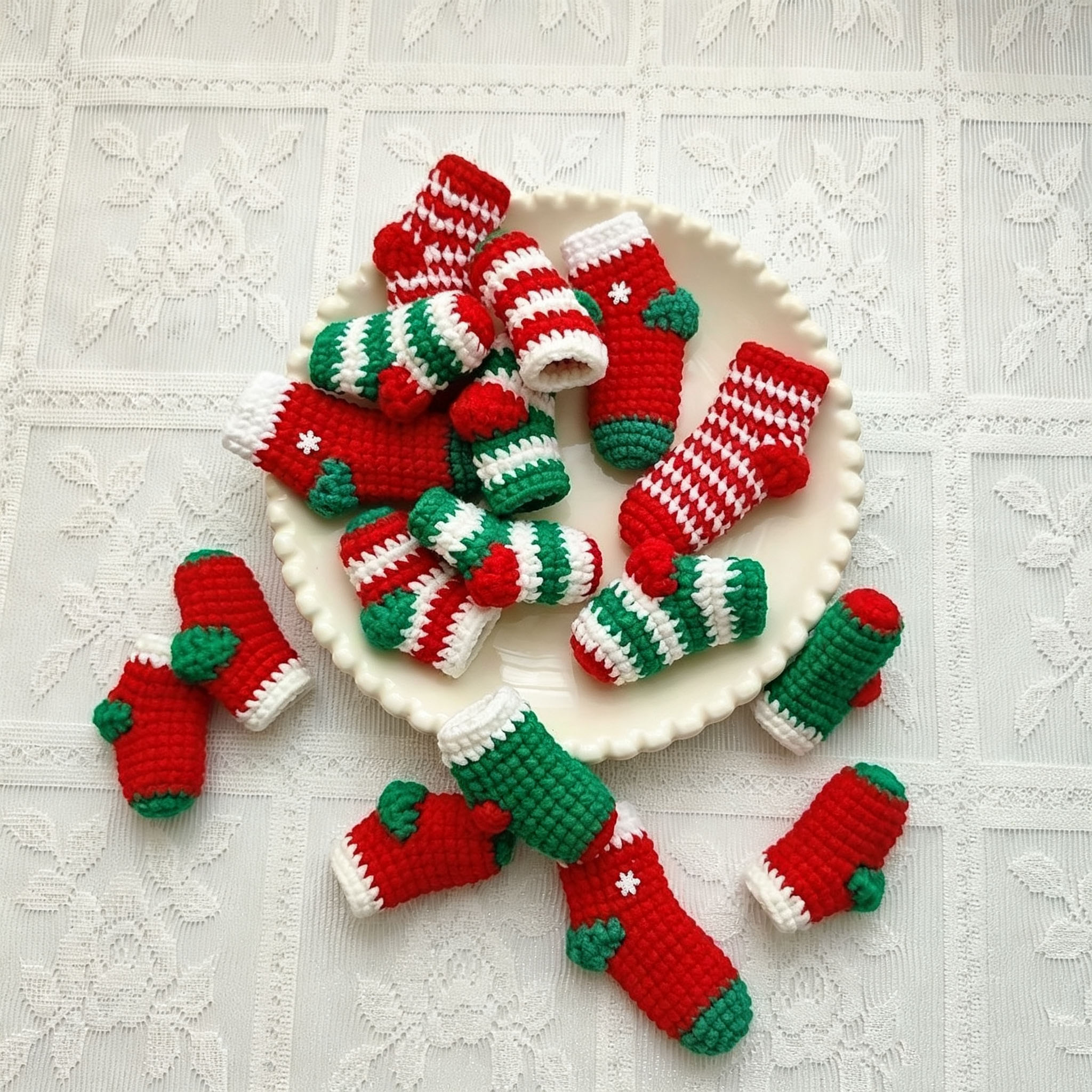 Micro Crochet Christmas Decor | Mini Stockings, Hats, Mittens & Trees - Image 8