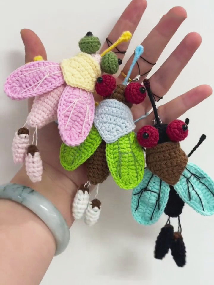 Handmade Crochet Fly Keychain & Bag Charm | Cute Insect Pendant with Baby | 3 Colors - Image 9